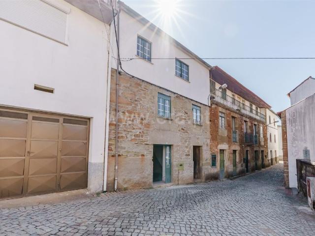 Moradia em Banda T3 / Covilhã, Casegas
