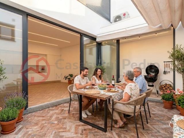 Moradia em Banda T3 Duplex no centro de Setúbal, excelente para o negócio de alojamento local