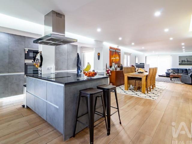 Moradia em banda T3 em Altura de 175 m²