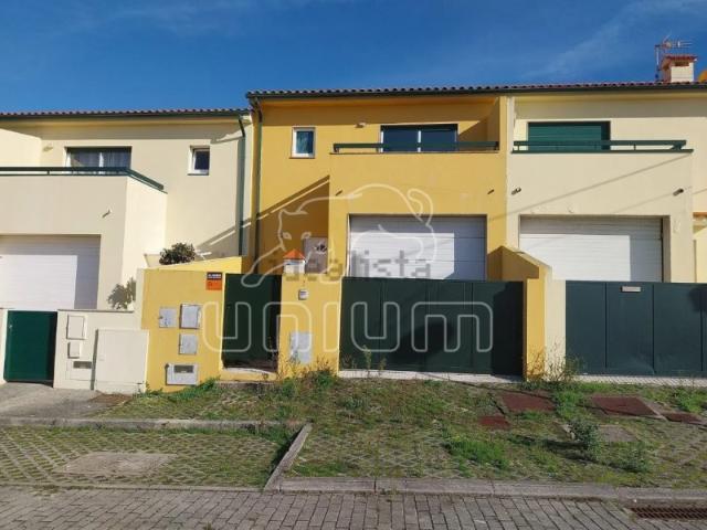 Moradia em banda T3 em Vila Praia de Âncora
