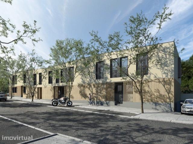Moradia em Banda T3 em zona Privilegiada de Loulé, Algarve