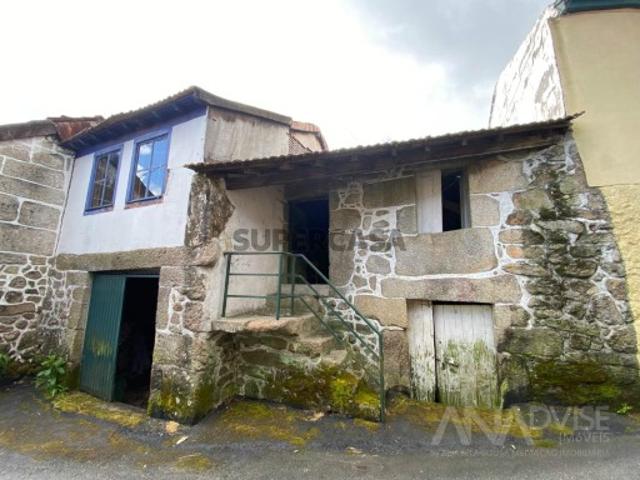 Moradia em Banda T3 Venda em Couto de Baixo e Couto de Cima,Viseu