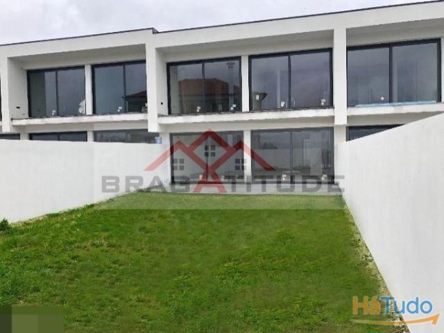 Moradia em Banda T3 Venda em Gavião,Vila Nova de Famalicão | 23053560164