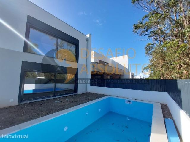 Moradia em Banda T3 + 1 c/ Piscina Lagoa de Albufeira