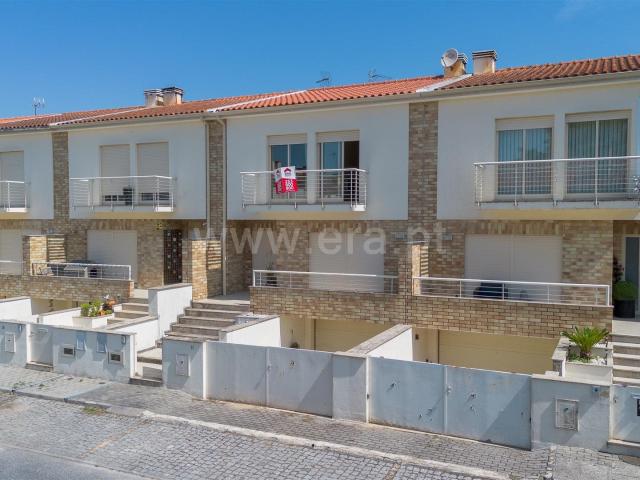 Moradia em banda V3, Fragoso, Barcelos 160m² Fragoso