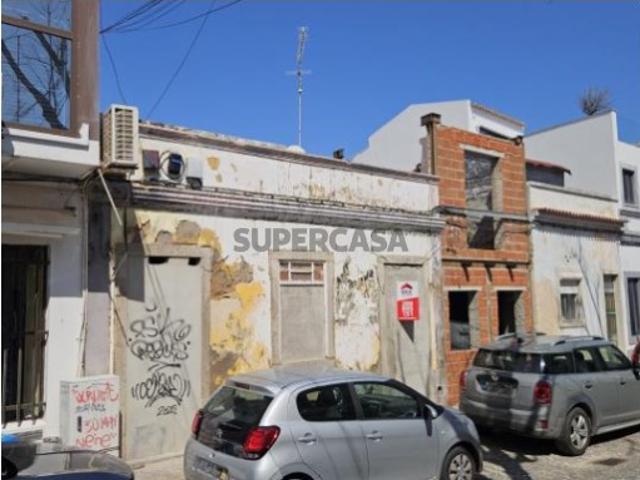 Moradia em Banda, 2 quartos, Faro, Faro Sé e São Pedro