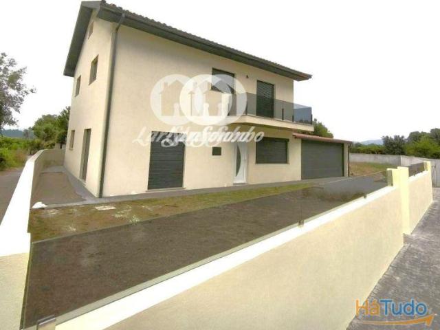 Moradia em Barcelos | 26084095909