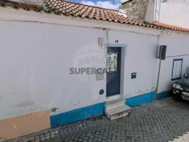 Moradia em Benavila e Valongo