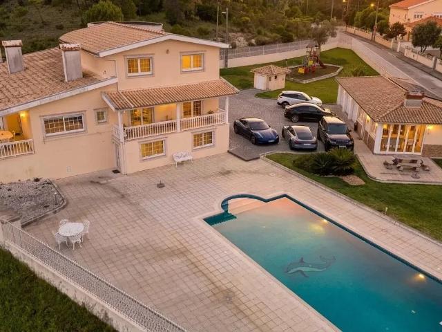 Moradia em Cernache, Coimbra T6 com Piscina, Ginasio, Parque infantil