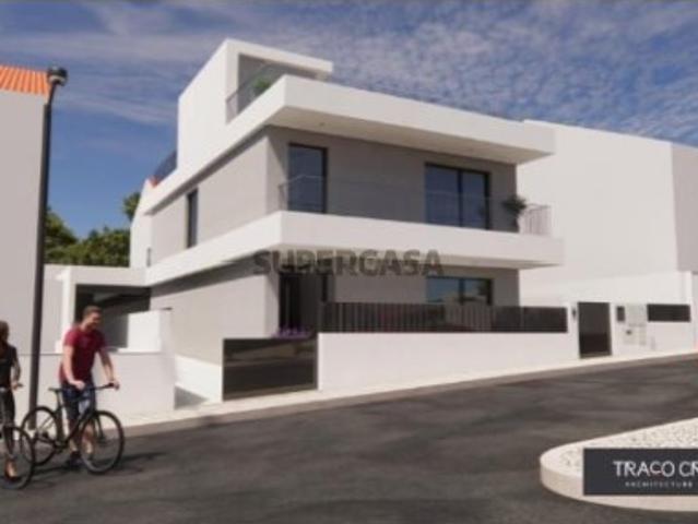Moradia em construção | Vista panorâmica | Localização privilegiada
