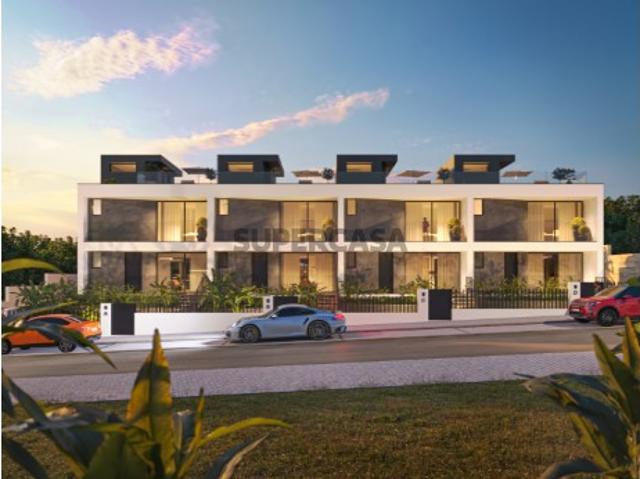 Moradia em Construção com 3 Quartos e Rooftop em Albufeira