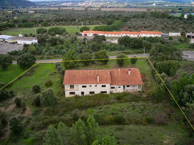 Moradia em Construção em Coalhos, Pego, Abrantes