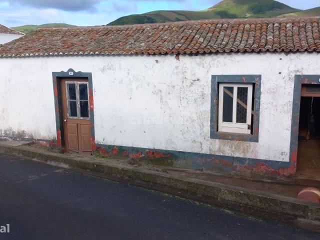 Moradia em Construo na Graciosa