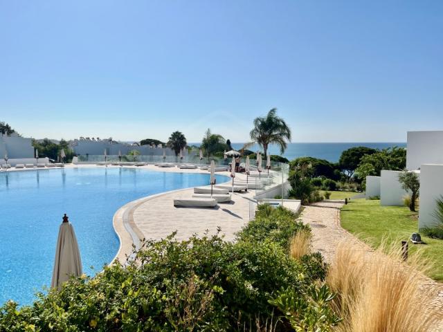 Moradia em empreendimento exclusivo junto à praia Maria Luísa, Algarve
