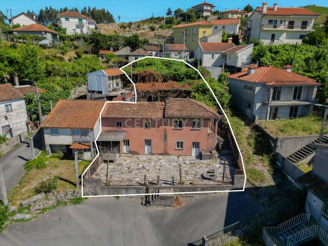 Moradia em Fafe com elevado potencial para investimento ou habitação de sonho