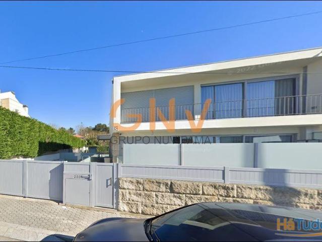 Moradia em Francelos Vila Nova de Gaia | 26073925443