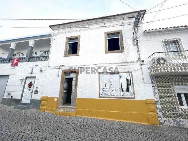 Moradia em Gáfete