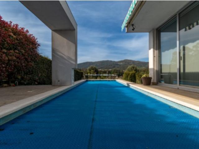 Moradia em Gemieira, com piscina, jardim e vistas espectaculares