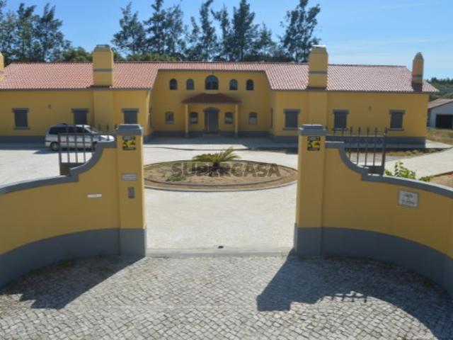 Moradia em Lote de 6500 m2