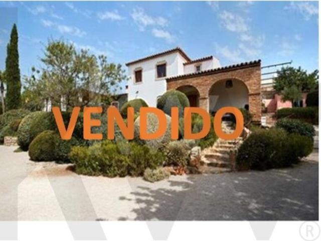 Moradia em Loulé, T5, com piscina e anexo