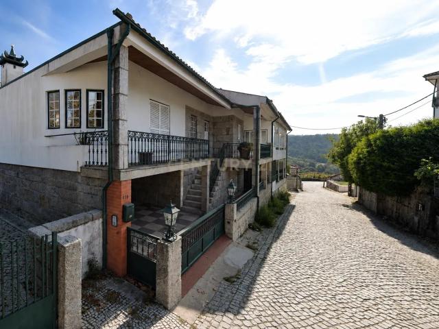 Moradia em Pedra | A 2 Minutos do Centro de Penafiel