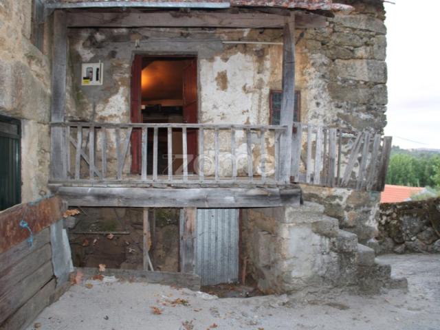 Moradia Rústica em Pedra no Coração do Vale do Dão Um Refúgio