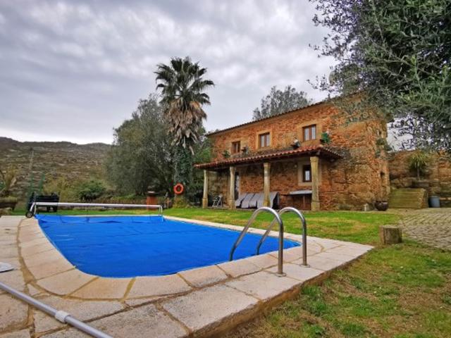Moradia em Pedra com Piscina na Serra d’Arga Refúgio de Charme e Tranquilidade