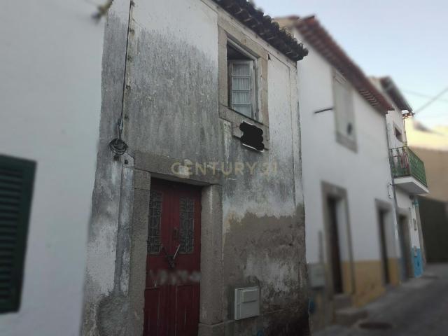 Moradia em pedra, Escalos de Baixo, Castelo Branco