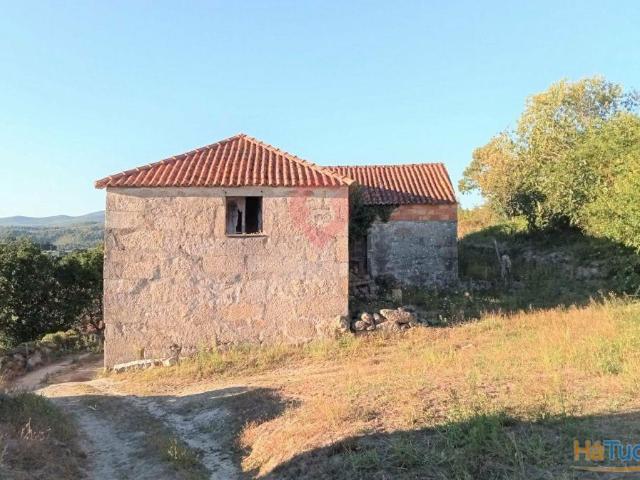 Moradia em pedra para reconstrução | 26063635202