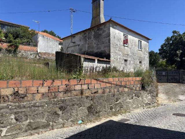 Moradia em Pedra para Recuperar Caminhos de Santiago