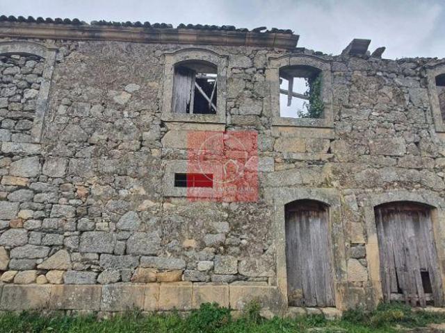 Moradia em pedra para recuperar | 26083543503
