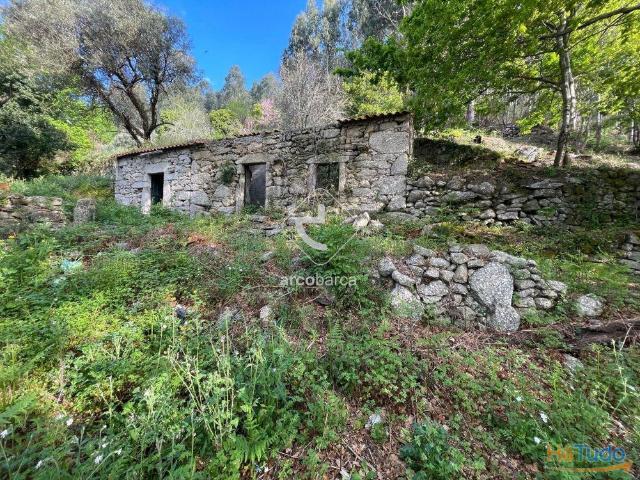 Moradia em pedra para restaurar em Cendufe Arcos de Valdevez | 25053957555