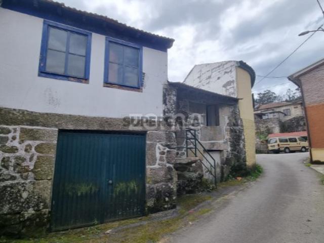 Moradia em pedra para venda em Viseu