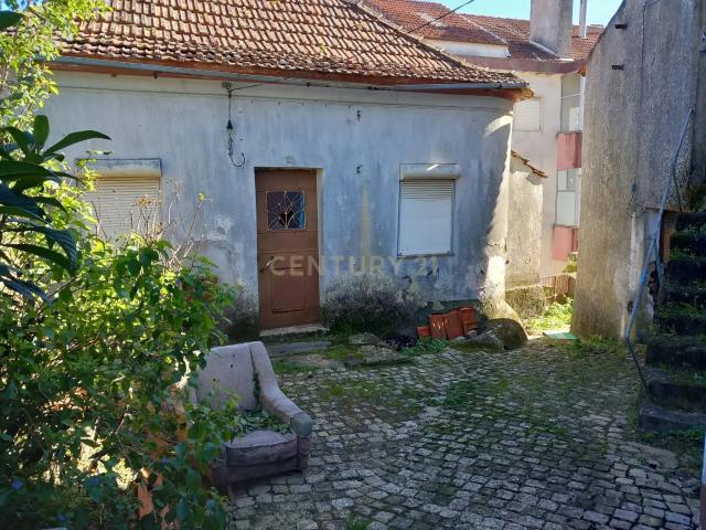 Moradia em Proença a Nova