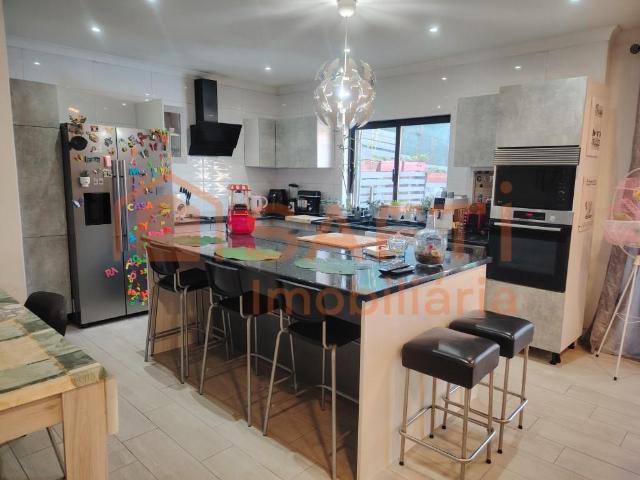 Moradia Bi Familiar T6+1 Bragança 0m² Sé, Santa Maria e Meixedo