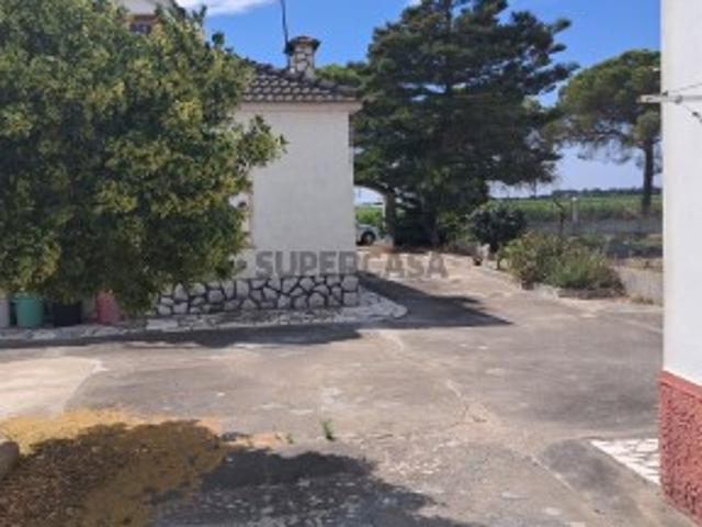Moradia em quintinha em Asseiceira Poceirão!