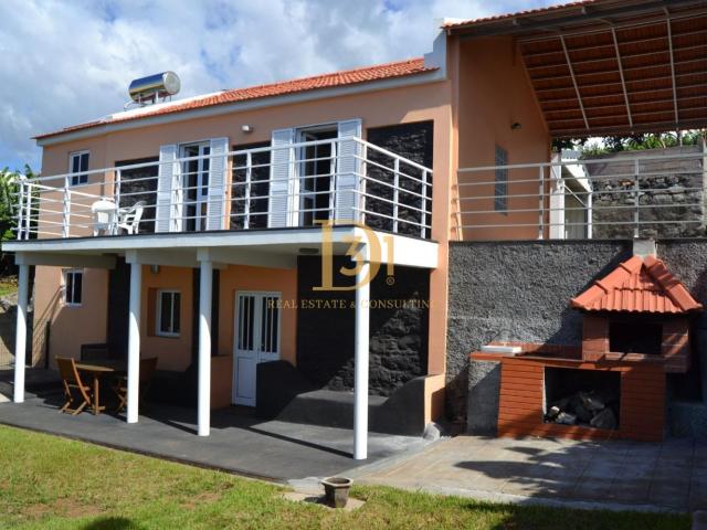 Moradia em São Gonçalo com Vista Mar