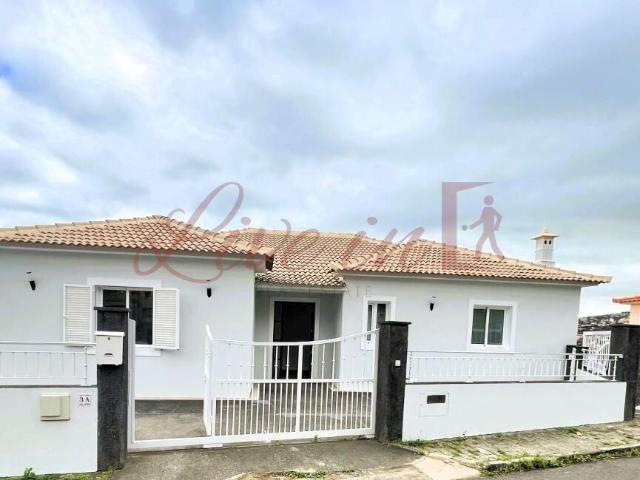 Moradia em Santa Cruz