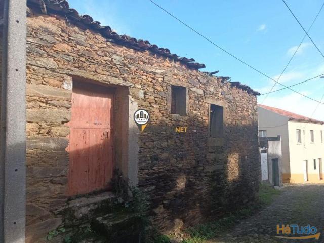 Moradia em xisto por recuperar, Venda, Almaceda | 26083897453