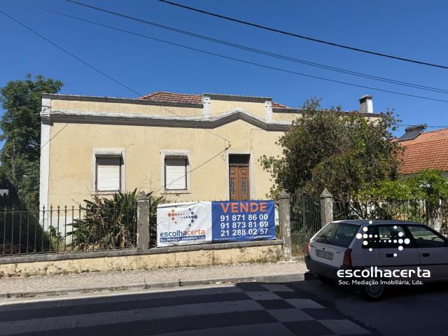 Moradia emblematica em Quinta do Anjo