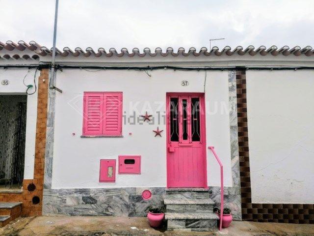 Moradia, Entradas