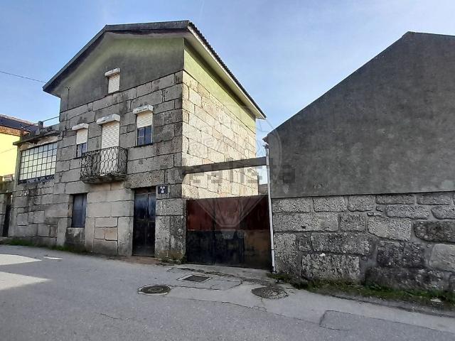 Moradia, Ervedal e Vila Franca da Beira