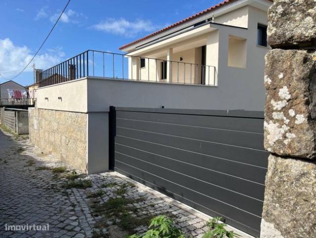 Moradia Esposende T3 800m da praia de So Bartolomeu do Mar