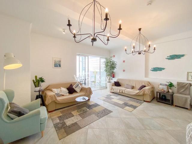 Moradia espaçosa com sete quartos em Lagos 302m² Lagos santa maria