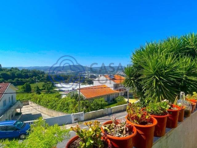 Moradia espaçosa Transformada em T4 em Guimarães 145m² São Torcato