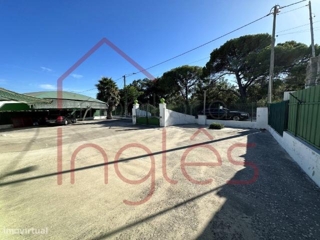 Moradia + Espao comercial Santarm