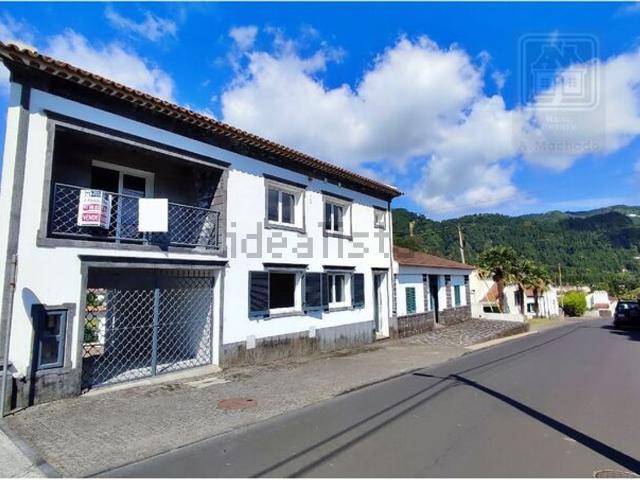 Moradia, Furnas