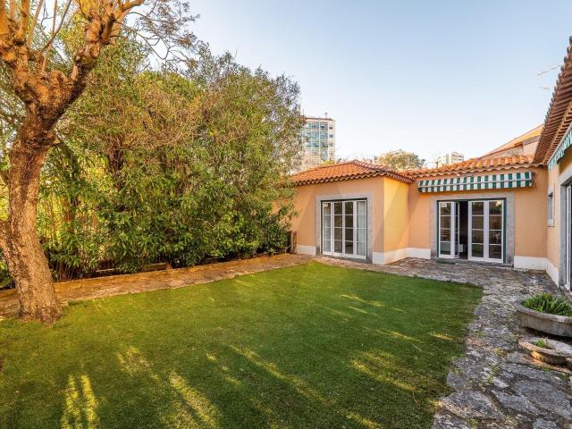 Moradia familiar com jardim na Penha de França, Lisboa 320m² Penha De França
