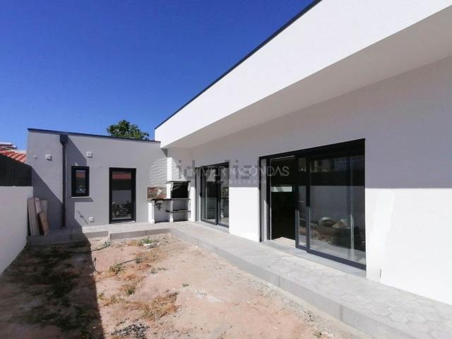 Moradia, Fernão Ferro