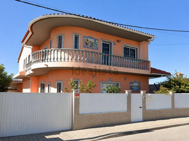 Moradia, Fernão Ferro